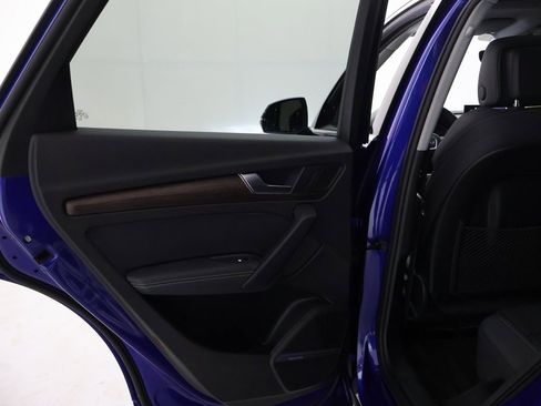 Used 2024 Audi Q5 e Premium Plus image 22