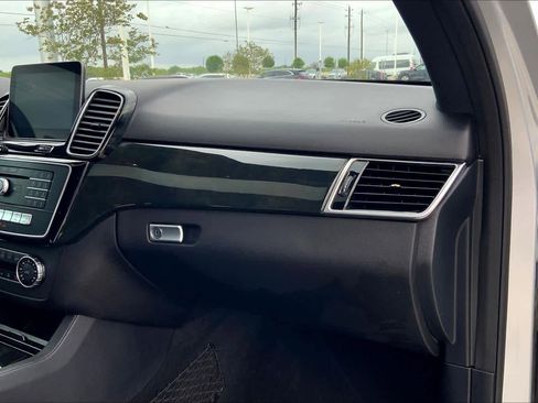 Used 2018 Mercedes-Benz GLE 350 image 16