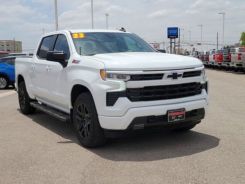 Used 2023 Chevrolet Silverado 1500 RST w/ Z71 Off-Road Package AWD/4WD image 2