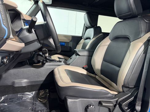 Used 2024 Ford Bronco Wildtrak AWD/4WD image 5