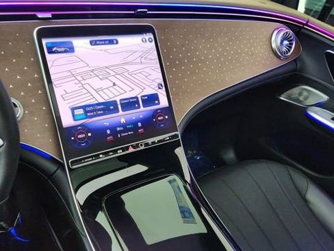 Used 2023 Mercedes-Benz EQE 350+ 4MATIC SUV w/ Pinnacle Trim Package image 44