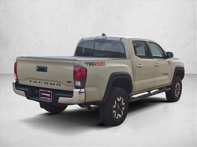 Used 2018 Toyota Tacoma TRD Off-Road AWD/4WD image 5