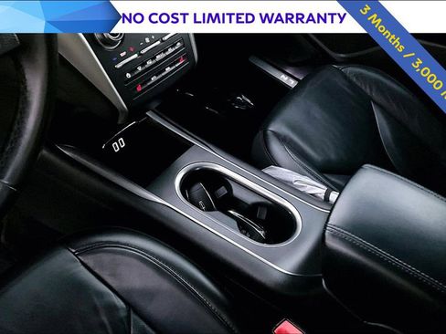 Used 2019 Lincoln MKC Select image 15