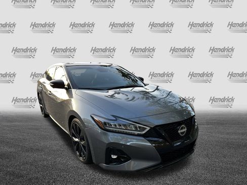 Used 2023 Nissan Maxima SR w/ Sport Mat Group image 2