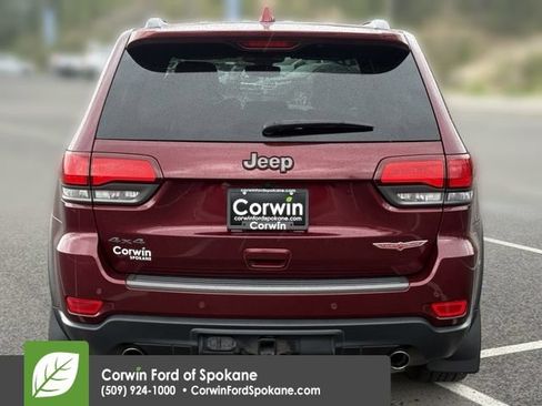 Used 2017 Jeep Grand Cherokee Trailhawk w/ Trailhawk Luxury Group AWD/4WD image 18