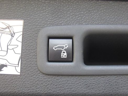 Used 2023 Toyota Sienna XLE w/ XLE Plus Package AWD/4WD image 26