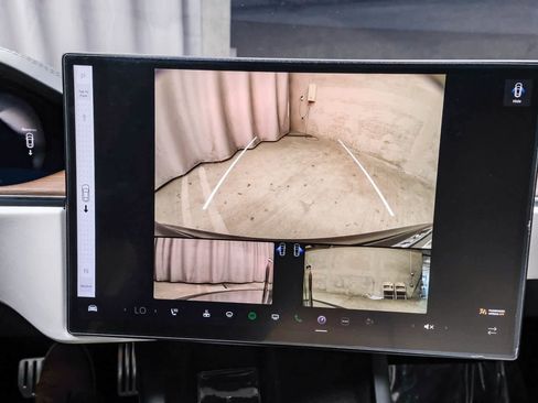 Used 2023 Tesla Model S Standard Range image 24