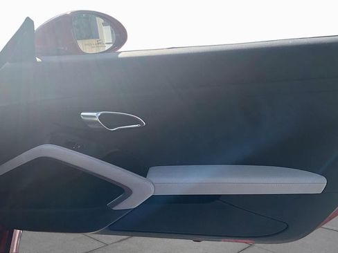 Used 2019 Porsche 718 Cayman RWD image 19
