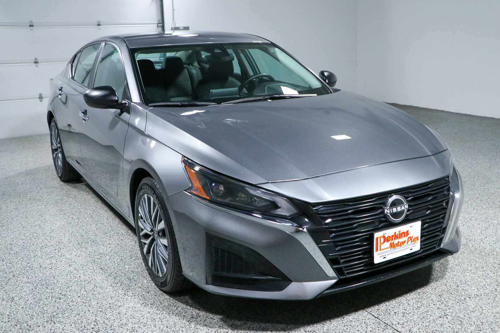Used 2025 Nissan Altima 2.5 SV FWD image 5