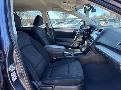 Used 2017 Subaru Outback 2.5i Premium AWD/4WD image 29