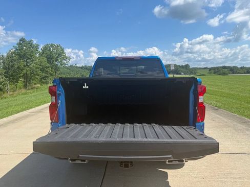 Used 2024 Chevrolet Silverado 1500 LT Trail Boss w/ LT Trail Boss Premium Package AWD/4WD image 9