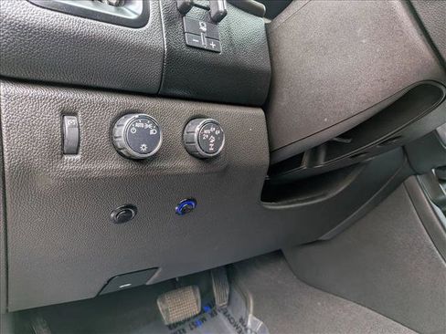 Used 2022 Chevrolet Colorado ZR2 AWD/4WD image 16