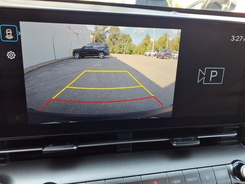 Used 2025 Hyundai Kona SEL FWD image 15