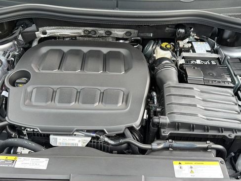 New 2026 Volkswagen Tiguan SE FWD image 34