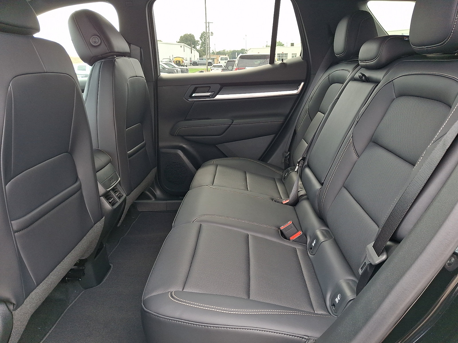 New 2027 GMC Terrain Elevation w/ Elevation Premium Package AWD/4WD image 5