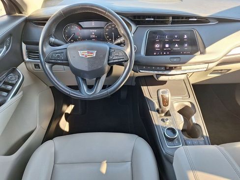 Used 2019 Cadillac XT4 Luxury image 9