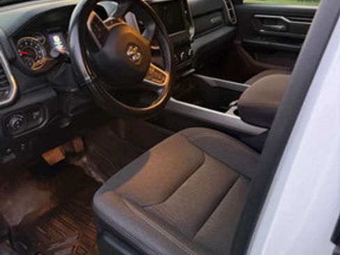 Used 2021 RAM 1500 Big Horn AWD/4WD image 6