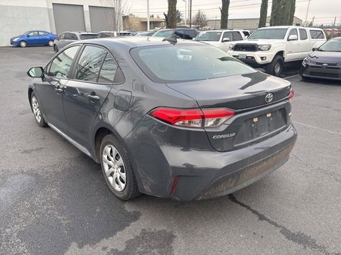 Used 2023 Toyota Corolla LE image 3