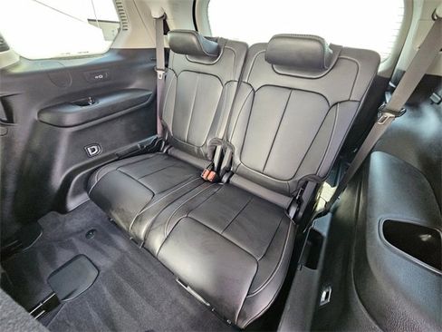 Used 2023 Jeep Grand Cherokee L Limited image 29