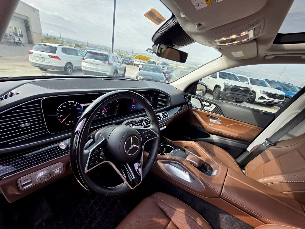 Used 2025 Mercedes-Benz GLE 350 4MATIC image 11