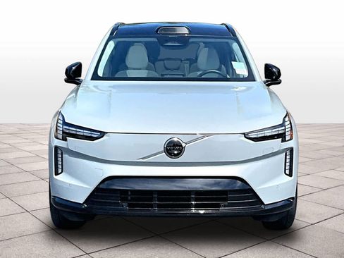 Used 2025 Volvo EX90 Ultra AWD/4WD image 3