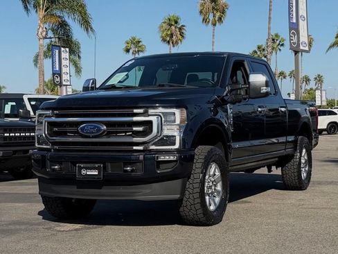 Certified 2022 Ford F350 Platinum w/ FX4 Off-Road Package AWD/4WD image 4