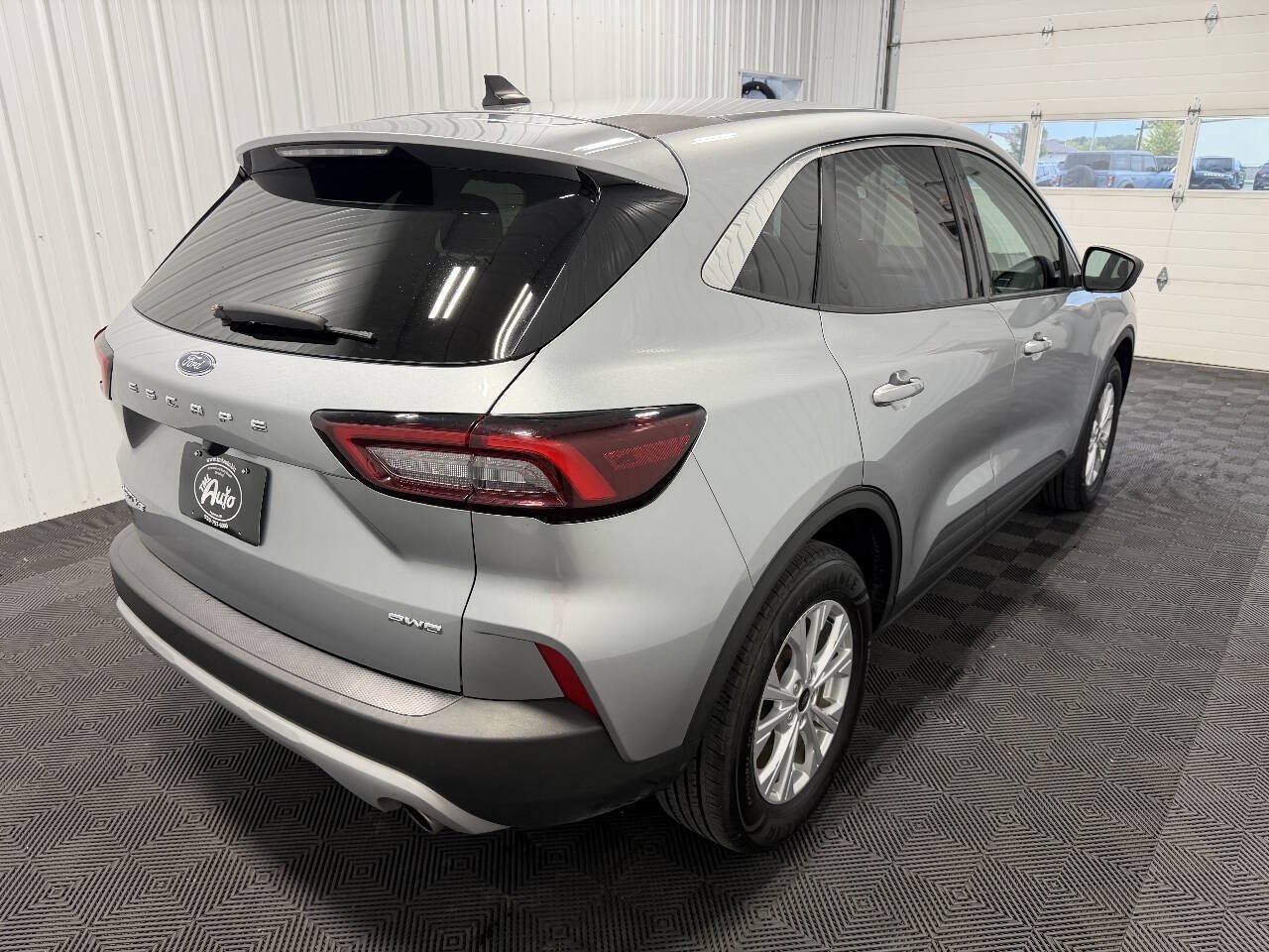 Used 2023 Ford Escape Active AWD/4WD image 4