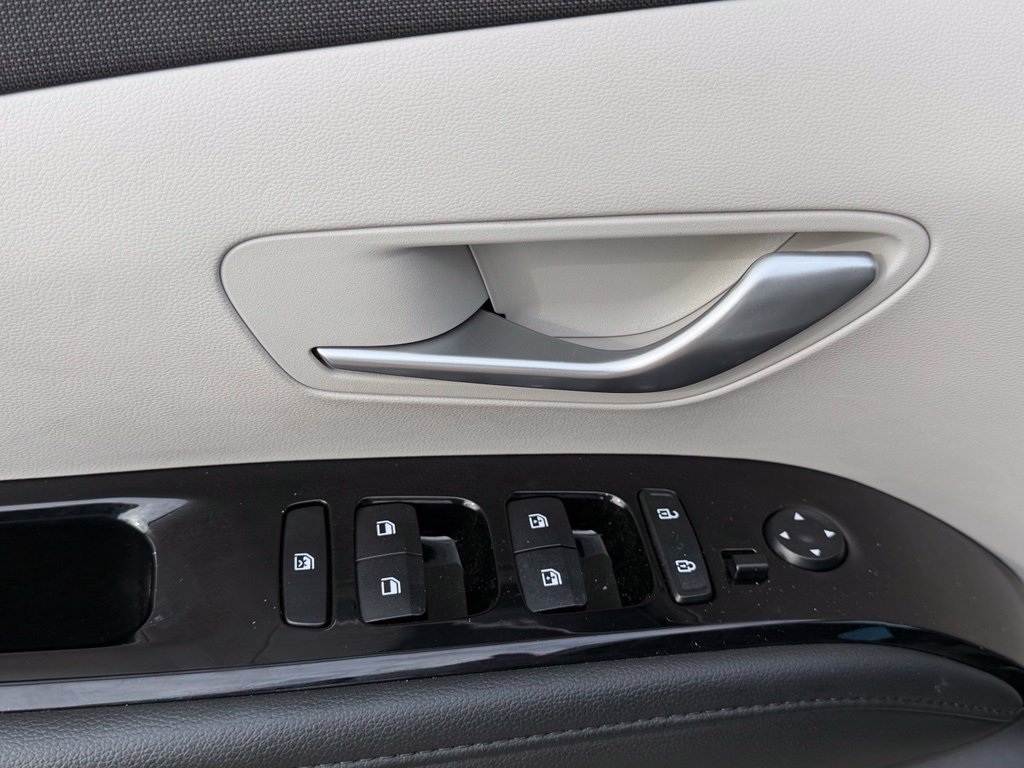 Used 2024 Hyundai Tucson Limited FWD image 18