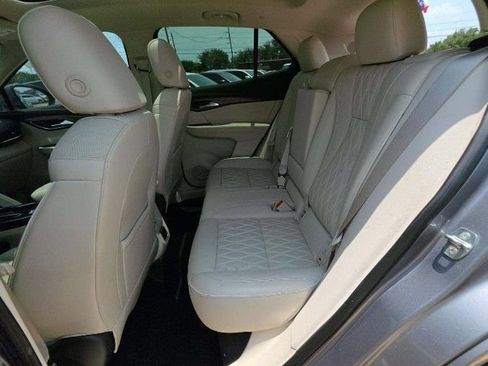Used 2022 Buick Envision Avenir w/ Technology Package II FWD image 8