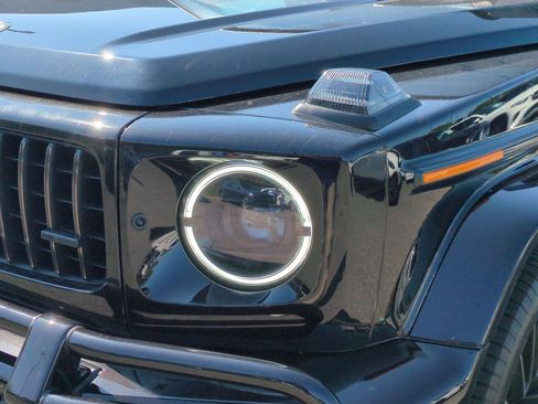Used 2025 Mercedes-Benz G 63 AMG 4MATIC image 9