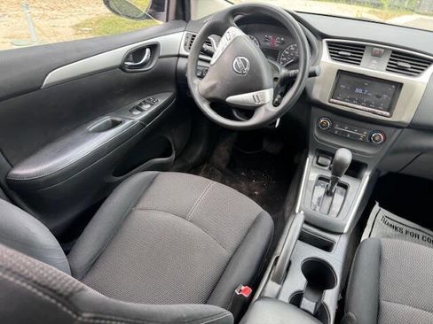 Used 2017 Nissan Sentra S image 18
