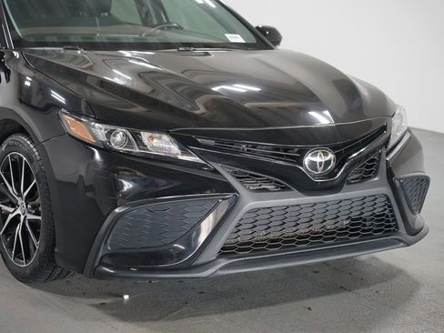 Certified 2024 Toyota Camry SE image 4