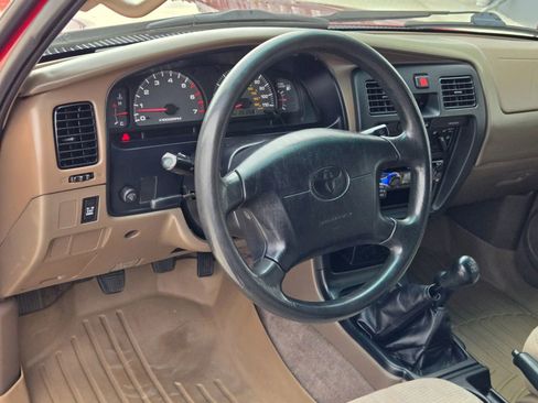 Used 2000 Toyota 4Runner SR5 image 11