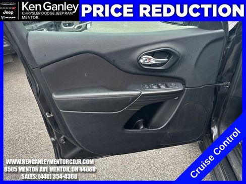 Used 2015 Jeep Cherokee Latitude image 10