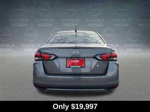 Used 2025 Nissan Versa S w/ Trunk Package image 4