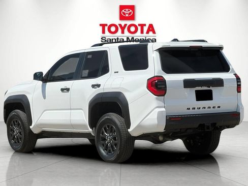 New 2026 Toyota 4Runner SR5 AWD/4WD image 3
