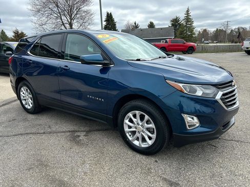 Used 2020 Chevrolet Equinox LT w/ Driver Convenience Package image 5