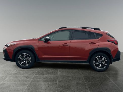 Used 2024 Subaru Crosstrek 2.0i Premium w/ Crosstrek Mirror Package AWD/4WD image 4