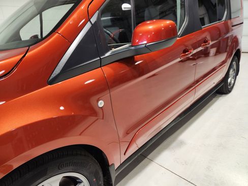 Used 2022 Ford Transit Connect Titanium w/ Trailer Tow Package image 35