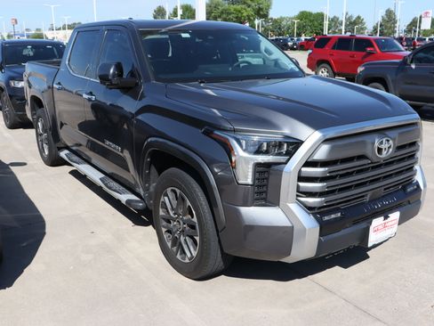 Used 2023 Toyota Tundra Limited image 2