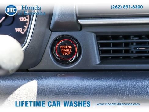 Certified 2025 Honda Pilot Sport image 19