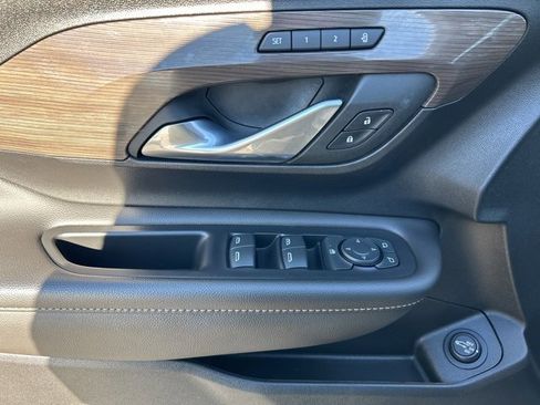 Used 2023 GMC Terrain Denali image 10