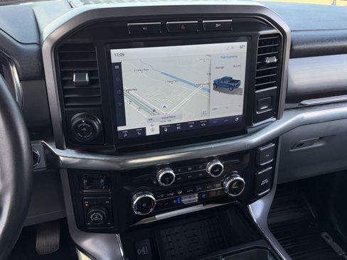 Used 2023 Ford F150 Lariat w/ Trailer Tow Package image 21