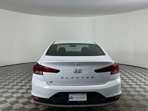 Used 2019 Hyundai Elantra SE w/ Cargo Package FWD image 6