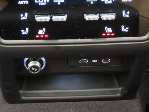 Certified 2026 Porsche Cayenne S AWD/4WD image 35