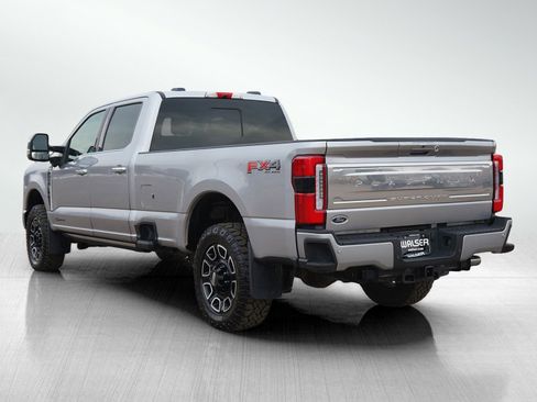 Used 2024 Ford F250 Platinum image 3