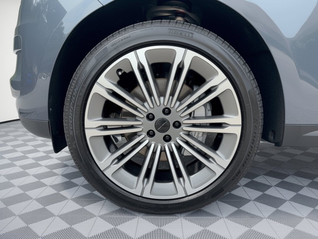 New 2026 Land Rover Range Rover Sport SE AWD/4WD image 13