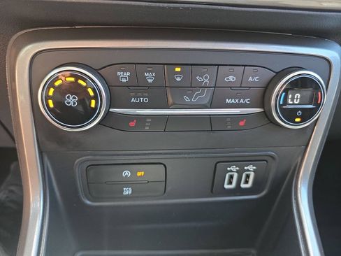 Used 2020 Ford EcoSport SE w/ SE Convenience Package FWD image 18