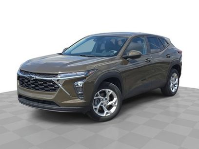 Used 2024 Chevrolet Trax LS w/ LS Convenience Package