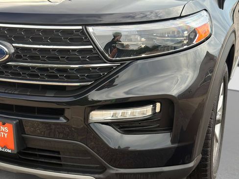 Used 2023 Ford Explorer XLT w/ Equipment Group 202A AWD/4WD image 11